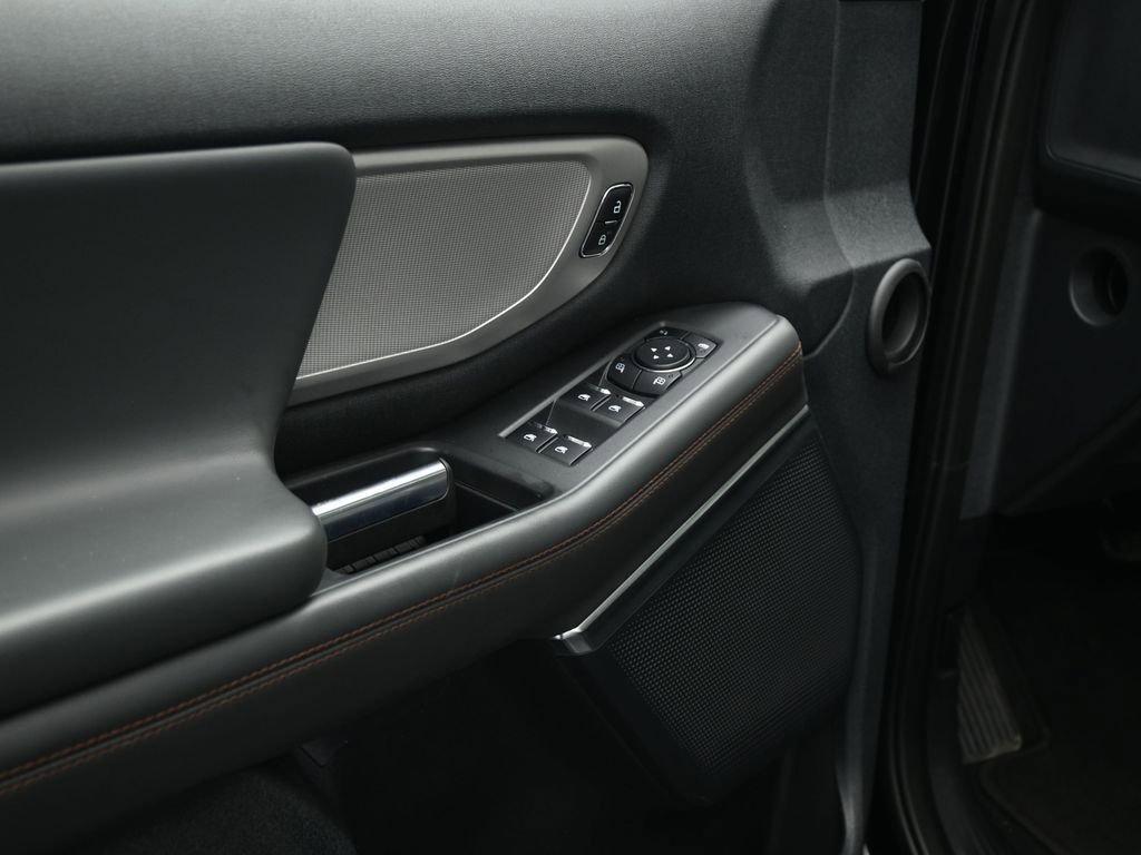 Certified 2025 Ford Expedition Active AWD/4WD image 9