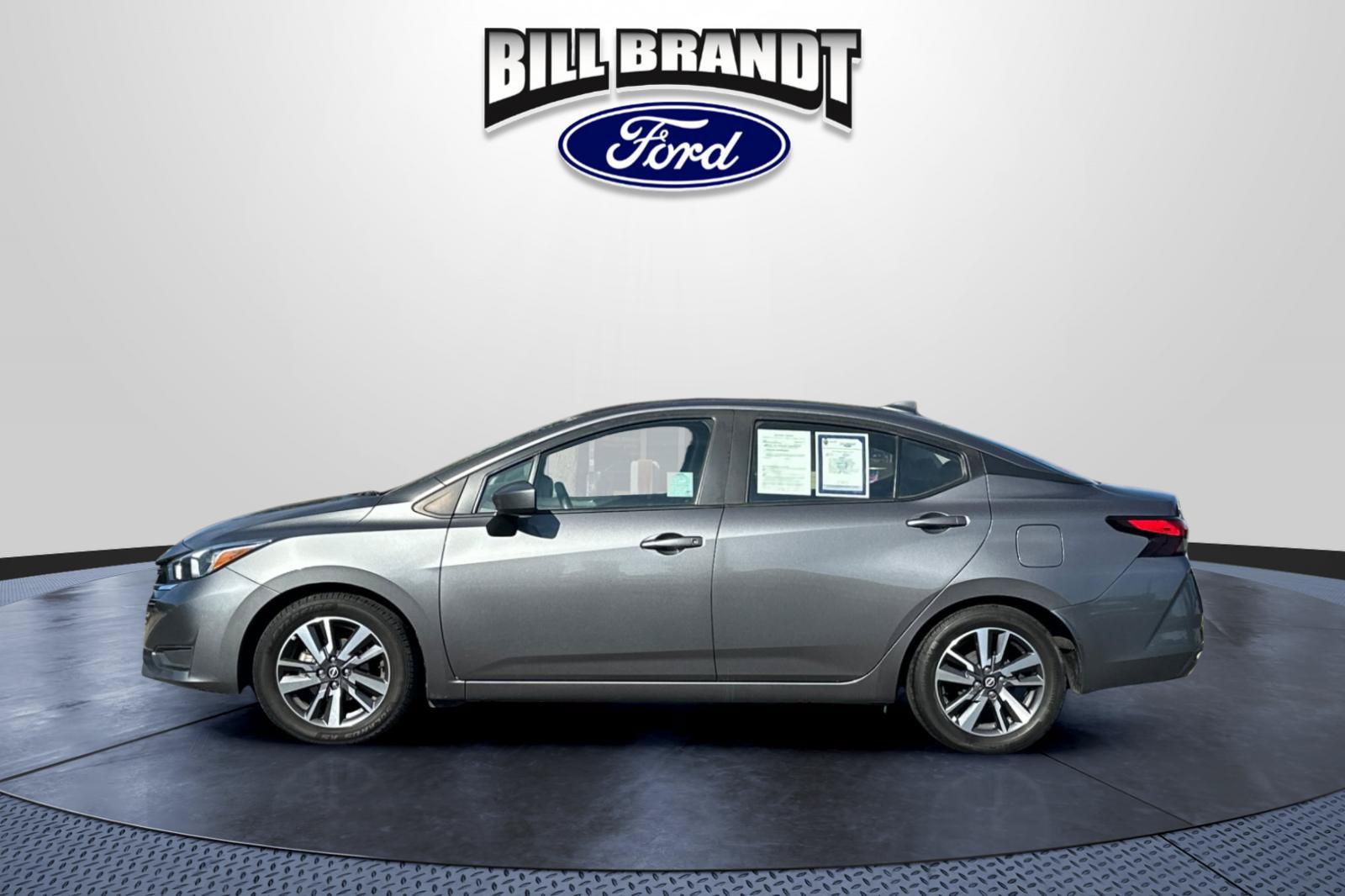 Used 2023 Nissan Versa SV FWD image 6