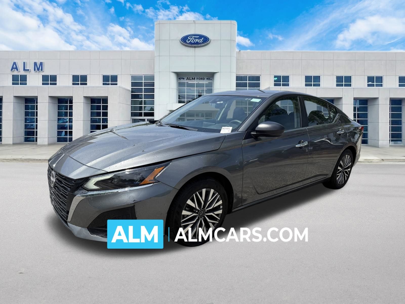 Used 2025 Nissan Altima 2.5 SV FWD image 1