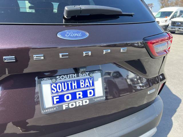 Certified 2023 Ford Escape SE w/ PHEV Premium Package FWD image 20