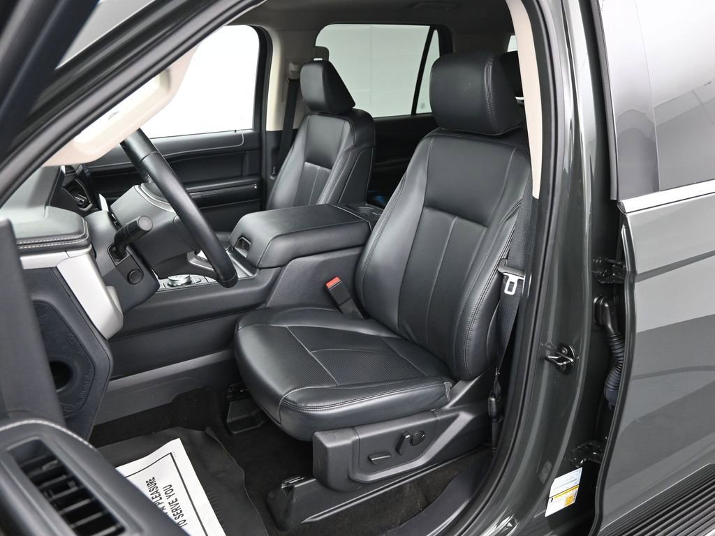 Certified 2023 Ford Expedition XLT image 11