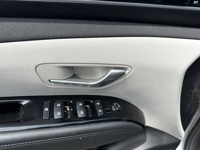 Used 2023 Hyundai Tucson Limited AWD/4WD image 19