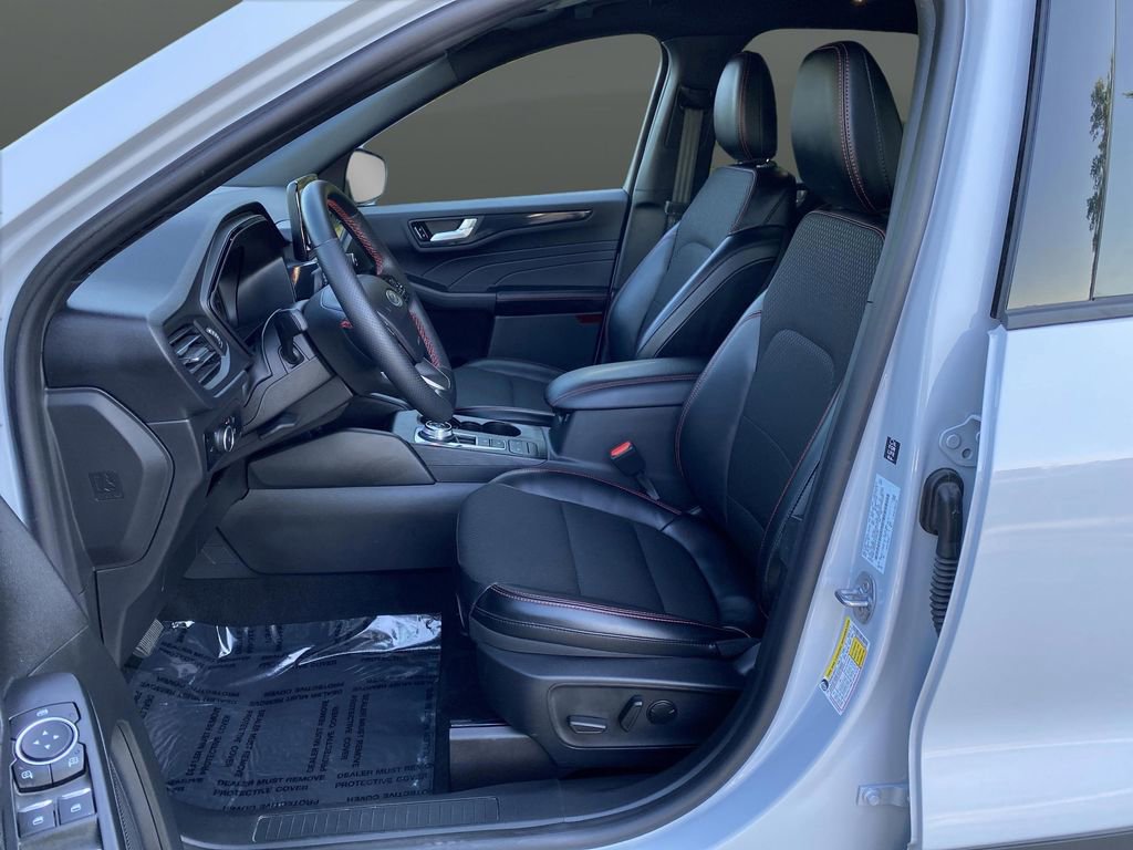 Certified 2025 Ford Escape ST-Line Select image 5