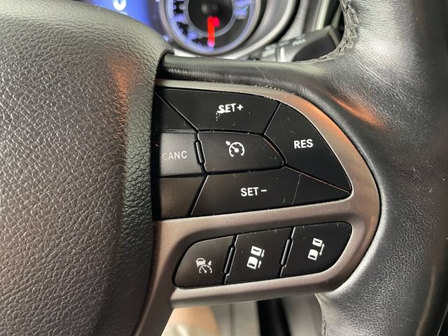 Used 2019 Jeep Cherokee Limited w/ Technology Group AWD/4WD image 13
