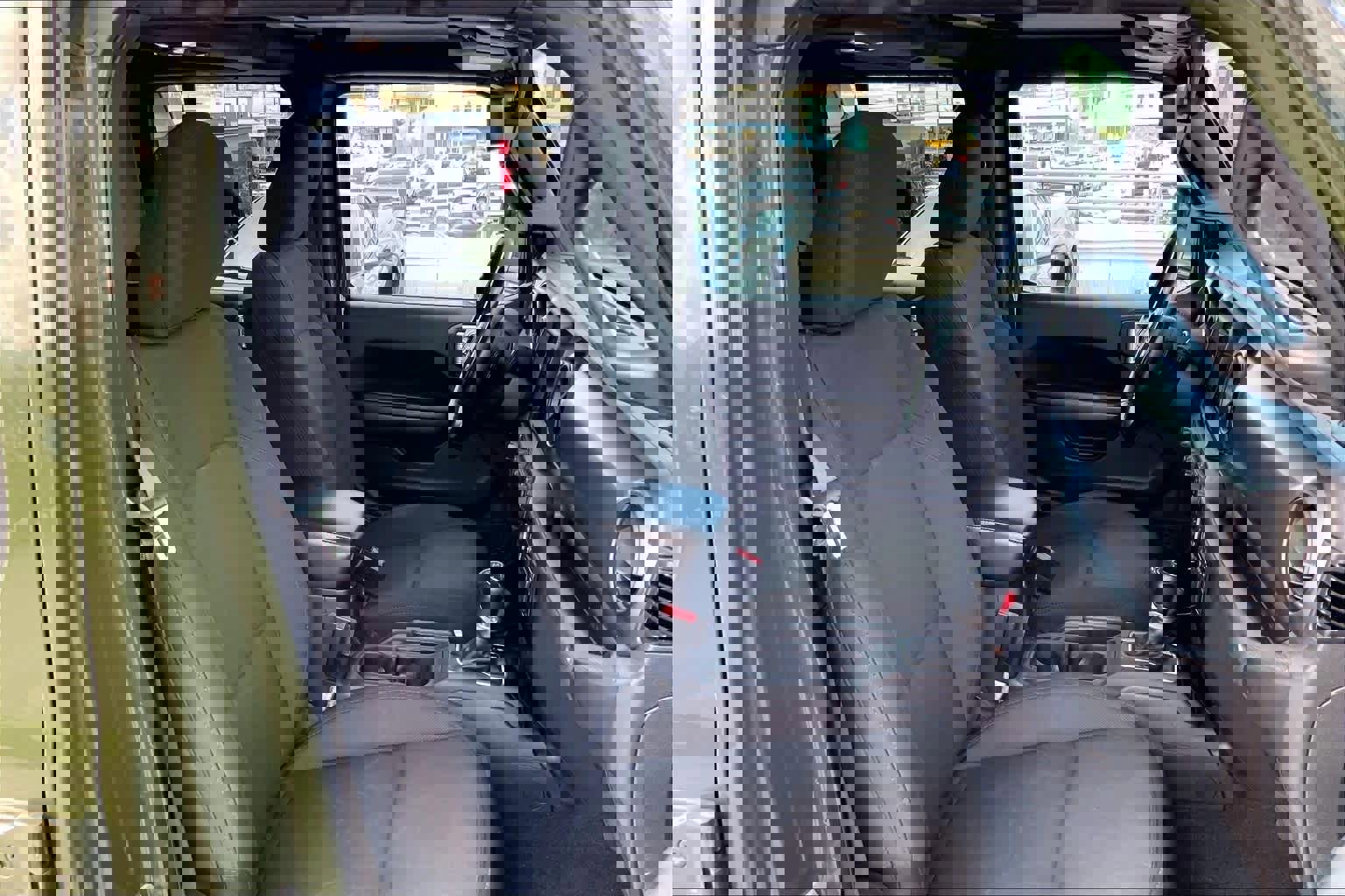 Used 2021 Jeep Gladiator Sport image 15