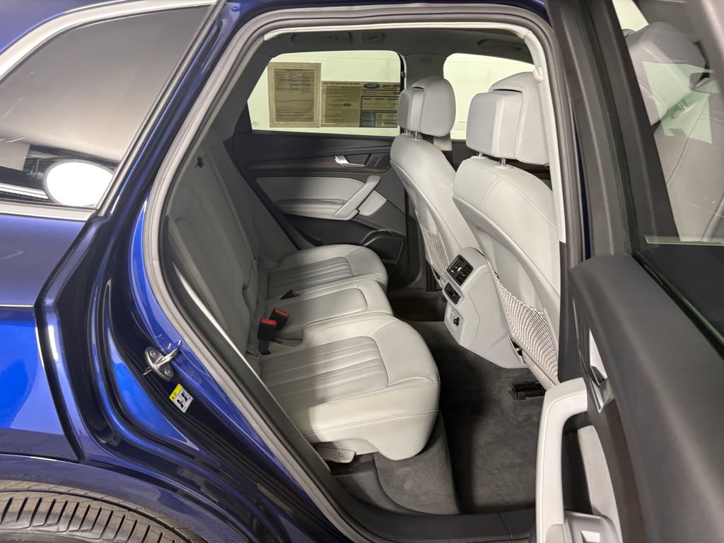 Used 2021 Audi Q5 2.0T Premium Plus w/ Premium Plus Package AWD/4WD image 35