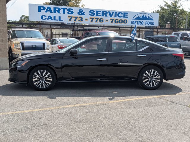 Used 2024 Nissan Altima 2.5 SV FWD image 7