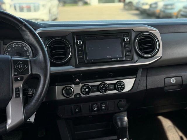 Used 2018 Toyota Tacoma SR5 image 28
