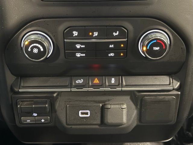 Used 2020 Chevrolet Silverado 1500 Custom w/ Custom Value Package AWD/4WD image 28