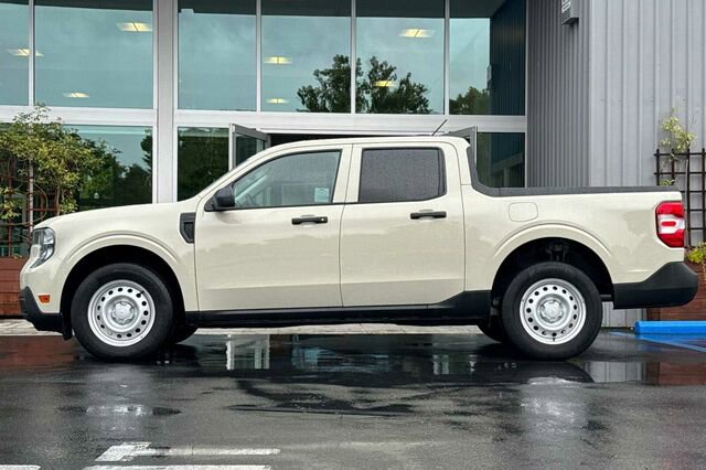 Certified 2025 Ford Maverick XL FWD image 7