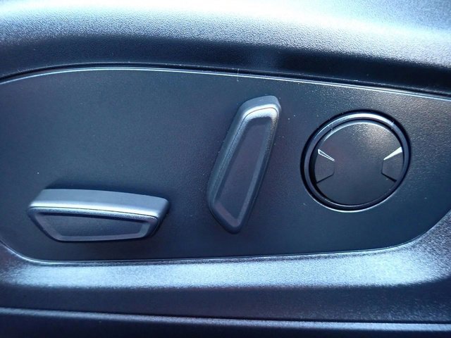 Certified 2022 Ford Explorer XLT w/ Equipment Group 202A image 25