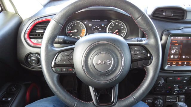 Used 2022 Jeep Renegade Trailhawk image 23