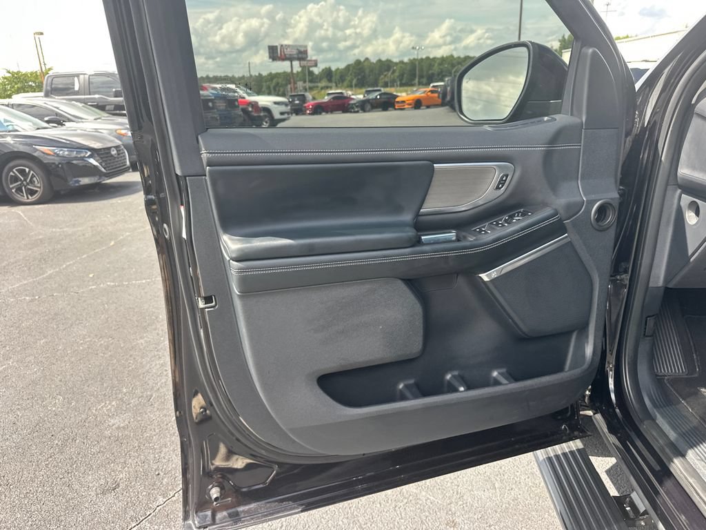 Certified 2025 Ford Expedition Max Platinum AWD/4WD image 10