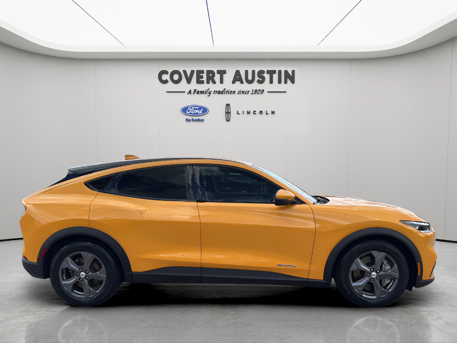 Certified 2022 Ford Mustang Mach-E Select RWD image 4