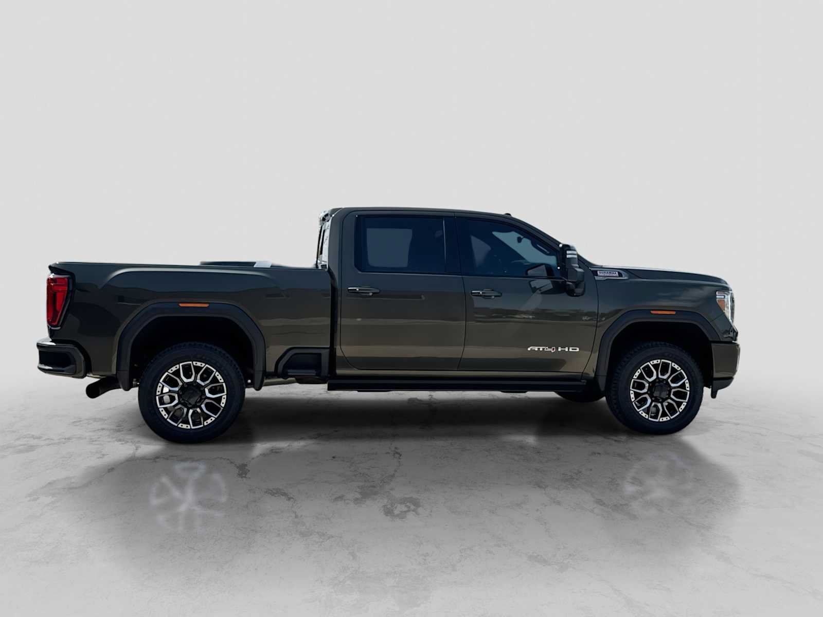 Used 2023 GMC Sierra 2500 AT4 w/ AT4 Premium Plus Package AWD/4WD image 7