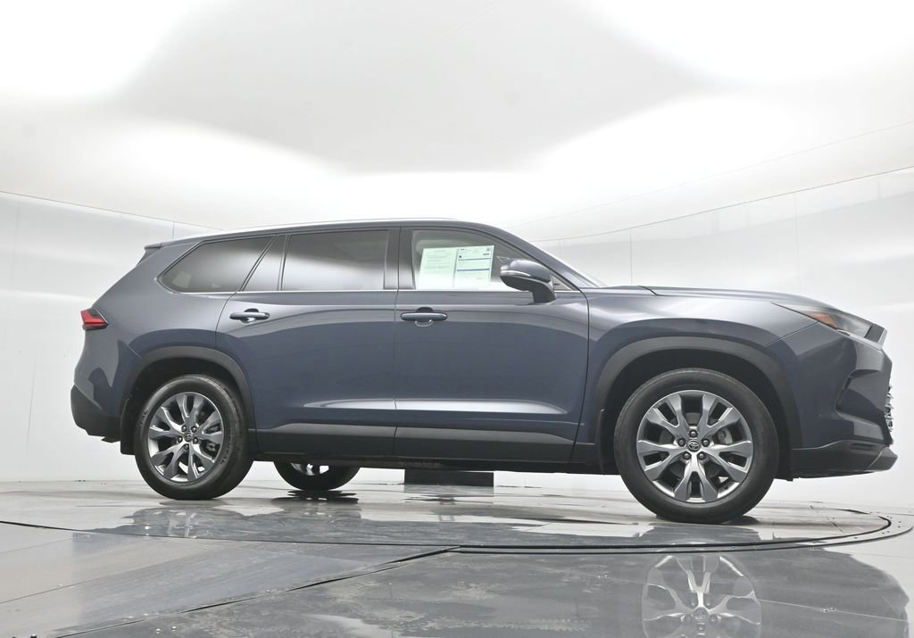 Used 2024 Toyota Grand Highlander Limited image 9