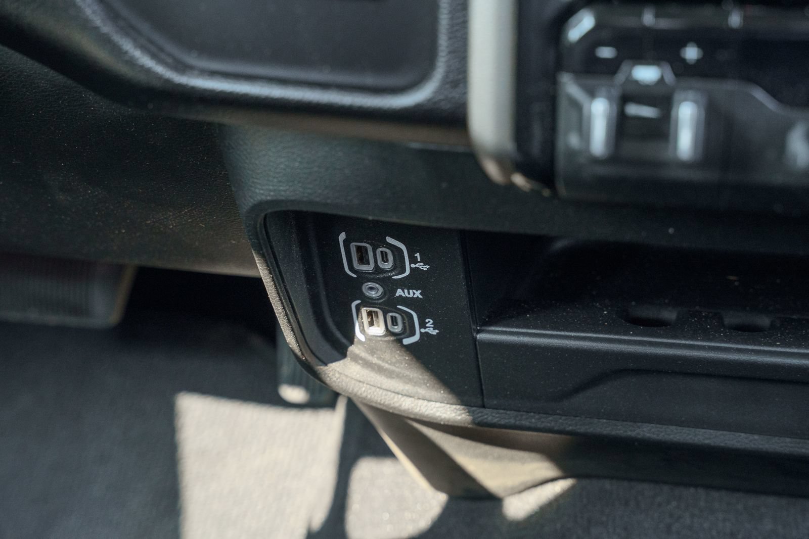 Used 2024 RAM 2500 Laramie w/ Safety Group AWD/4WD image 32