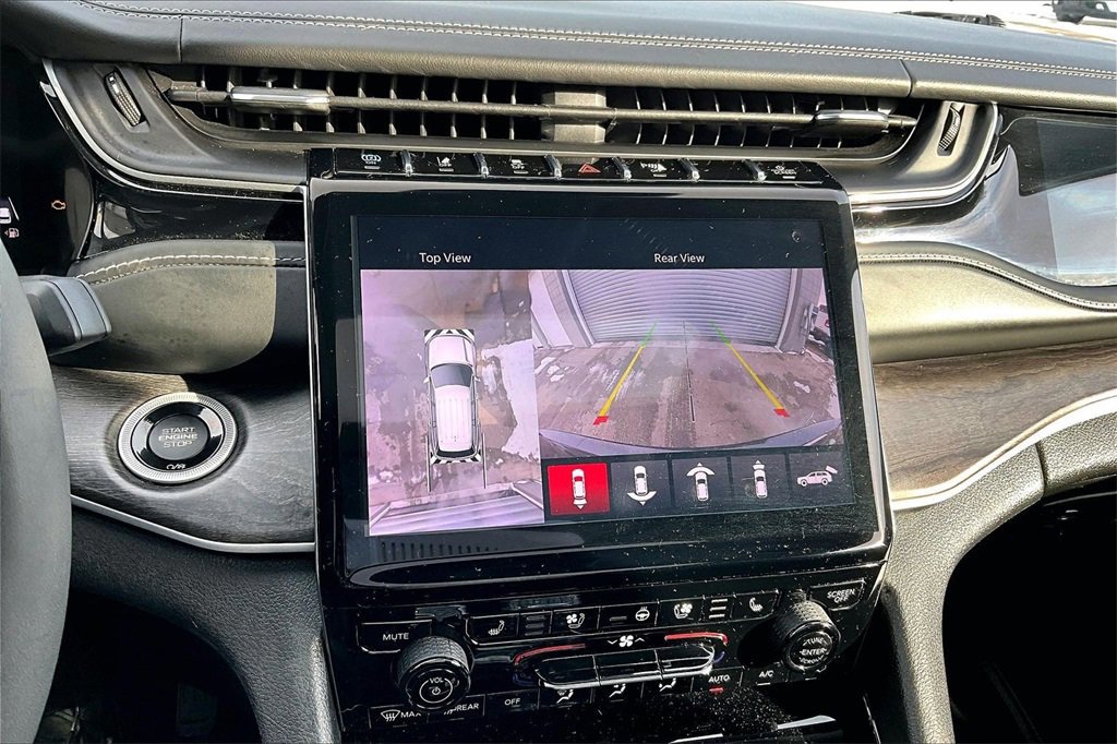 Used 2022 Jeep Grand Cherokee Limited 4xe w/ Luxury Tech Group II image 21