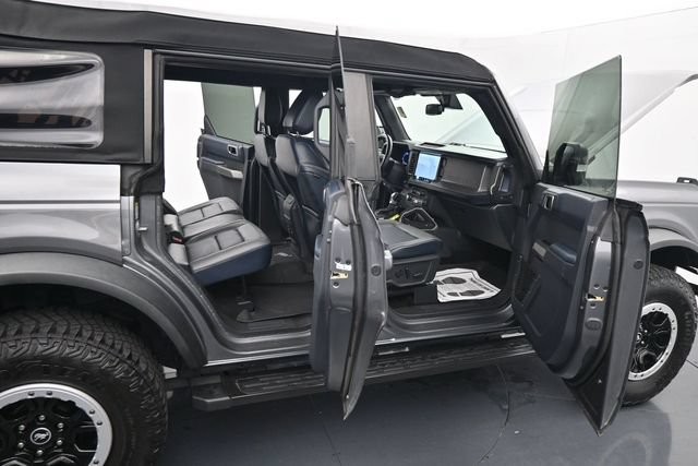 Certified 2023 Ford Bronco Outer Banks w/ Sasquatch Package AWD/4WD image 13