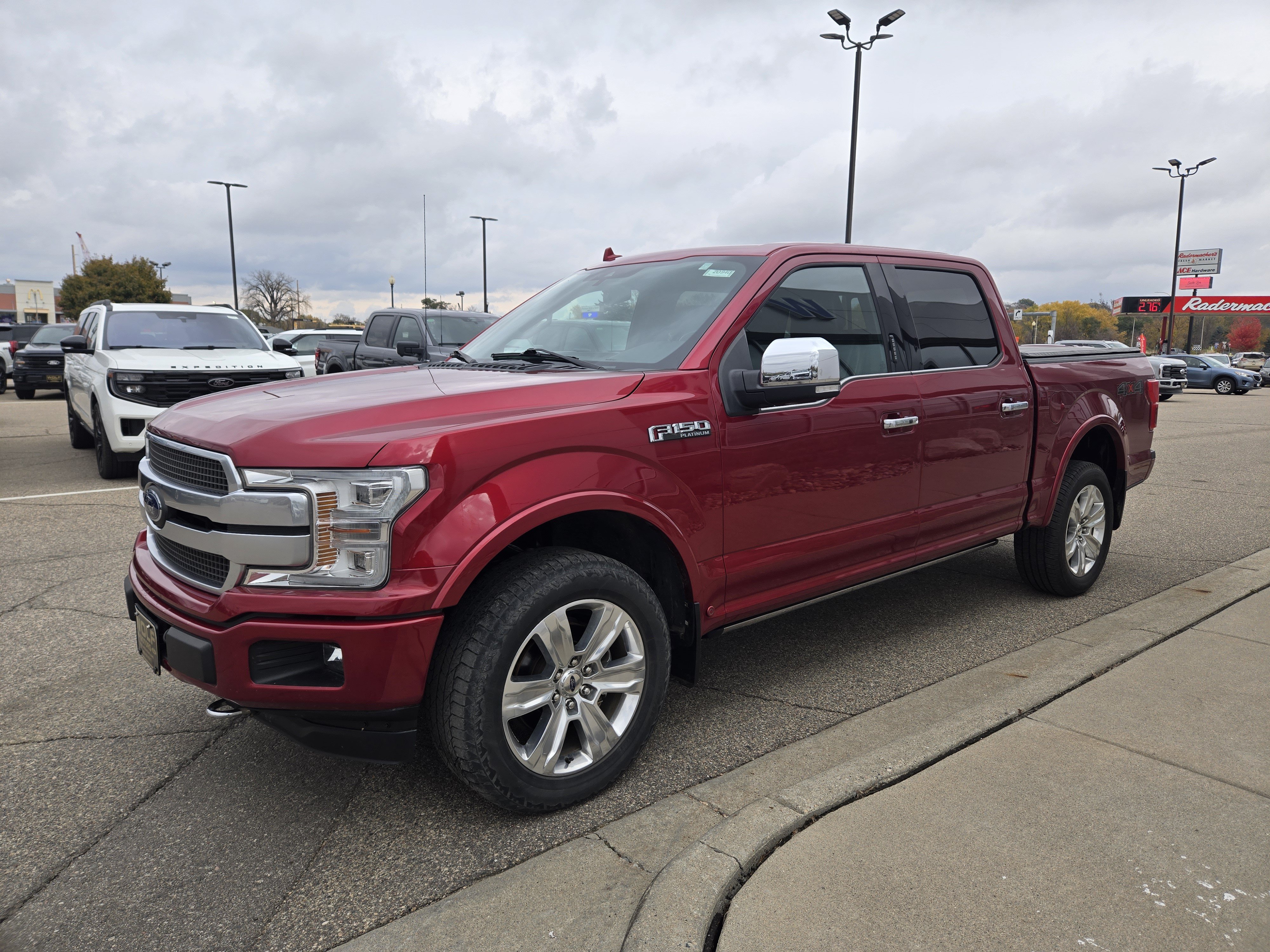 Certified 2019 Ford F150 Platinum w/ Equipment Group 701A Luxury AWD/4WD image 3