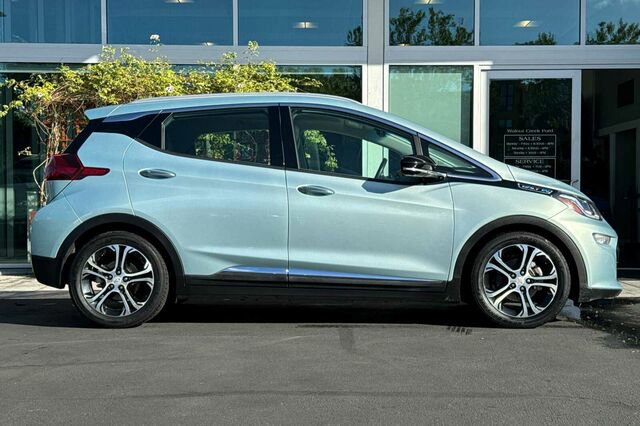 Used 2019 Chevrolet Bolt Premier w/ Infotainment Package image 3