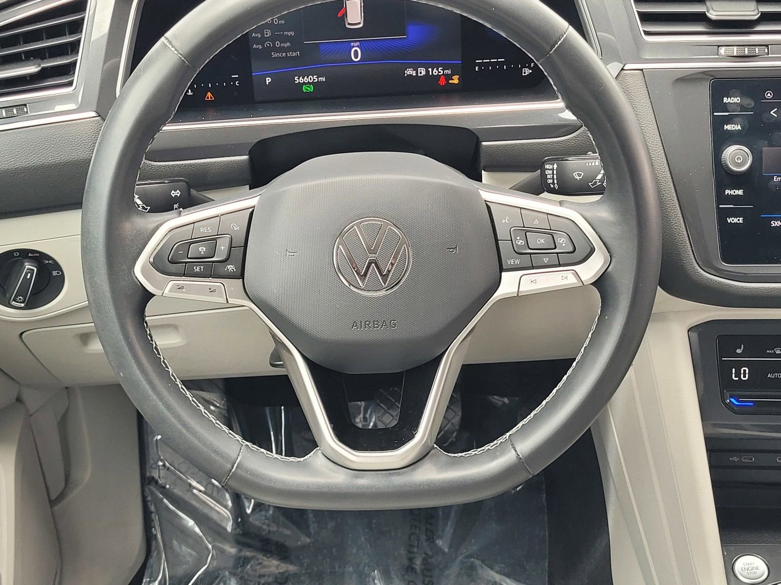 Used 2022 Volkswagen Tiguan SE FWD image 12