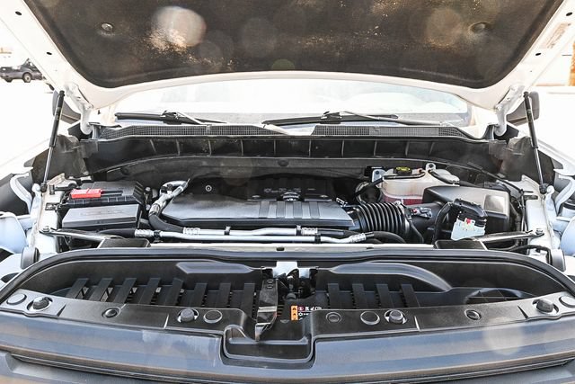 Used 2023 Chevrolet Silverado 1500 Custom w/ LPO, Dark Essentials Package RWD image 31