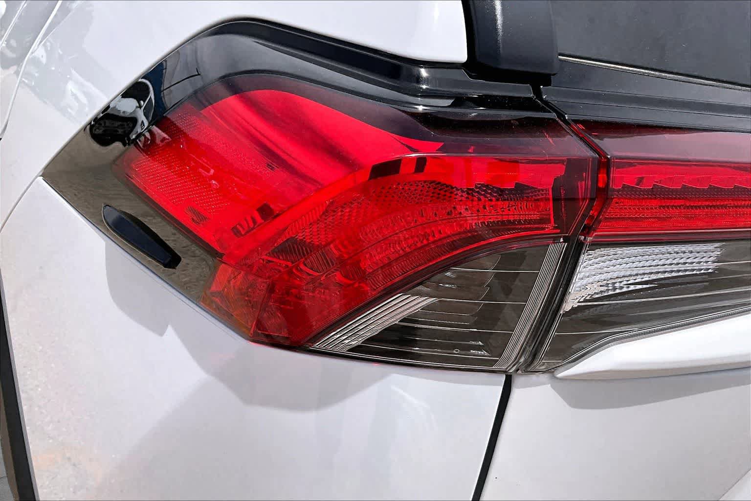 Used 2025 Toyota RAV4 XLE FWD image 27