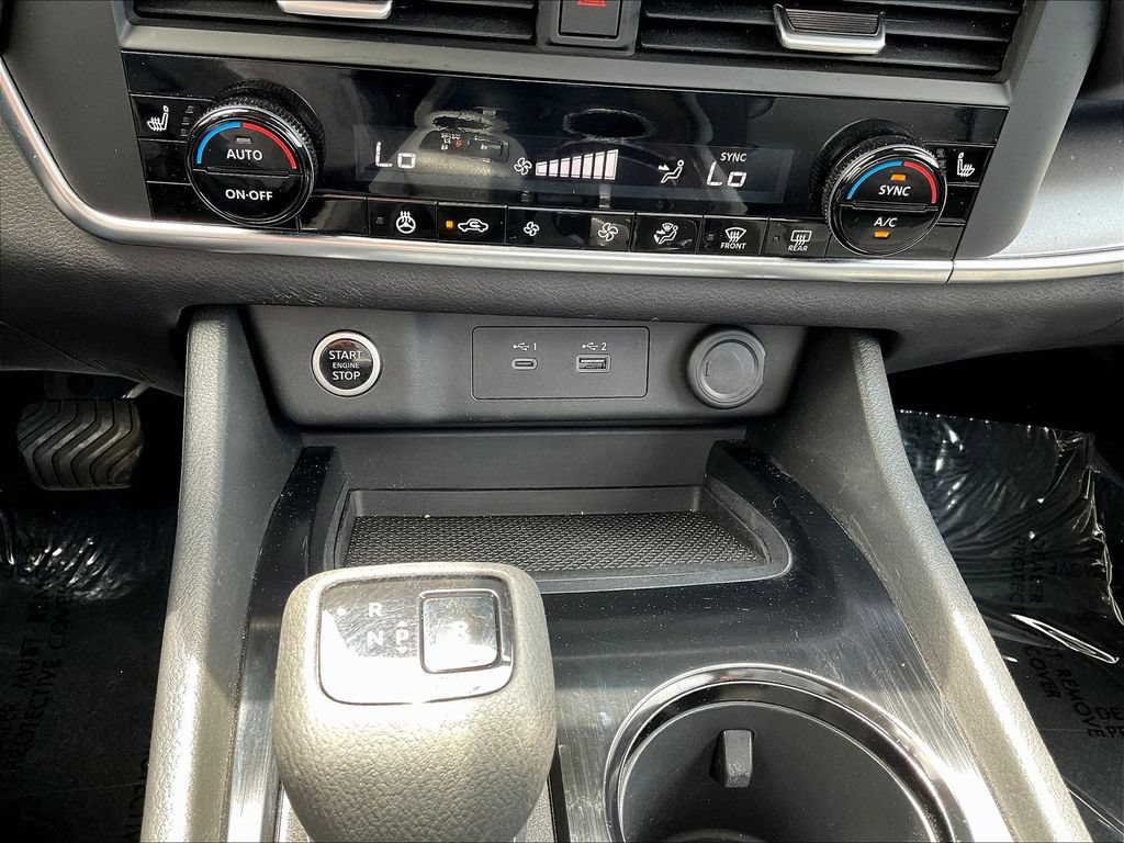 Used 2023 Nissan Rogue SV w/ SV Premium B Package AWD/4WD image 16
