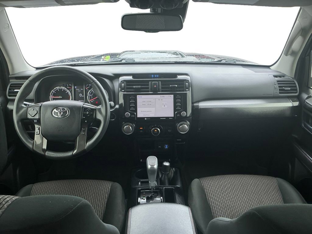 Used 2022 Toyota 4Runner TRD Off-Road AWD/4WD image 17