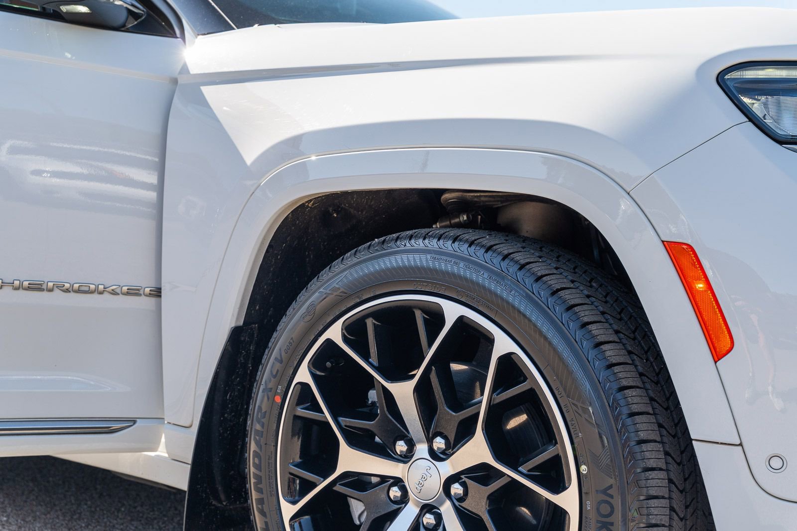 Used 2022 Jeep Grand Cherokee Summit image 18