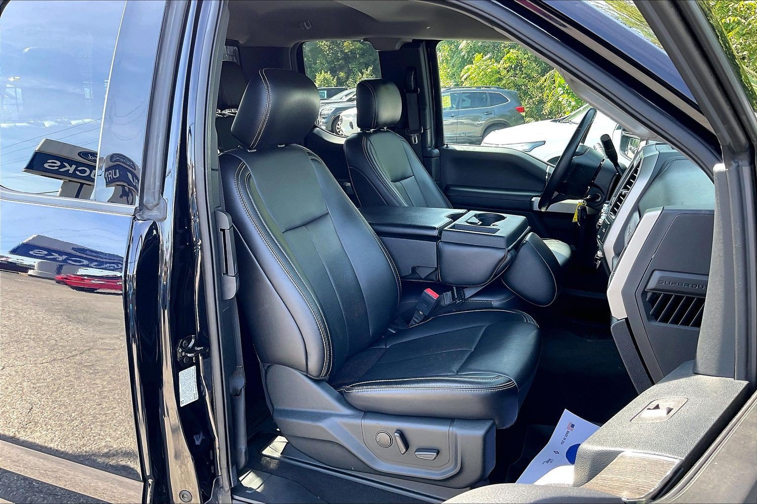 Certified 2021 Ford F350 Lariat w/ Chrome Package AWD/4WD image 7