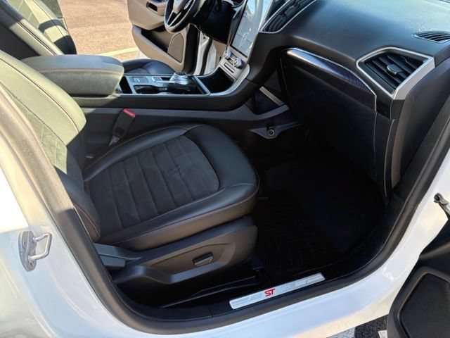 Certified 2022 Ford Edge ST-Line w/ Class II Trailer Tow Package AWD/4WD image 38