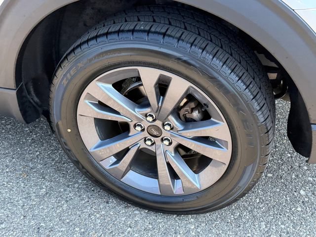 Certified 2023 Ford Explorer XLT w/ Equipment Group 202A AWD/4WD image 6
