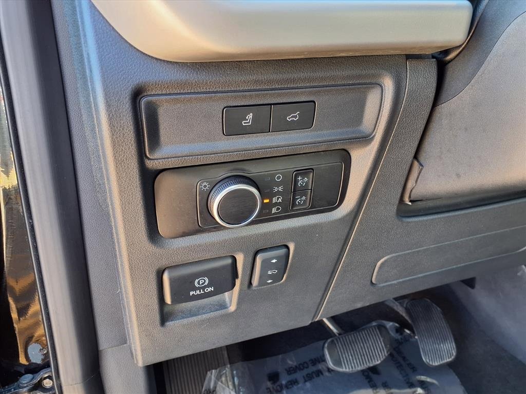 Certified 2024 Ford Expedition Max XLT image 23