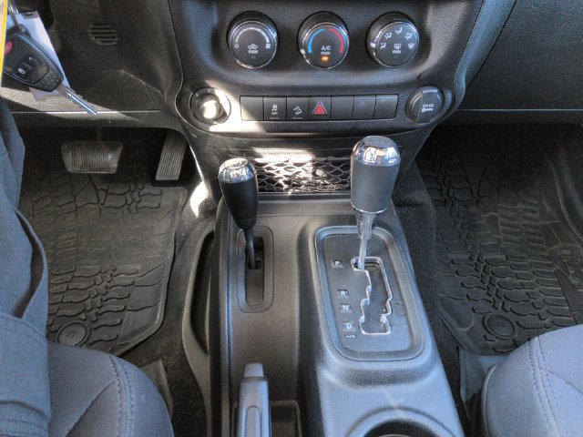 Used 2018 Jeep Wrangler Unlimited Sport S AWD/4WD image 36