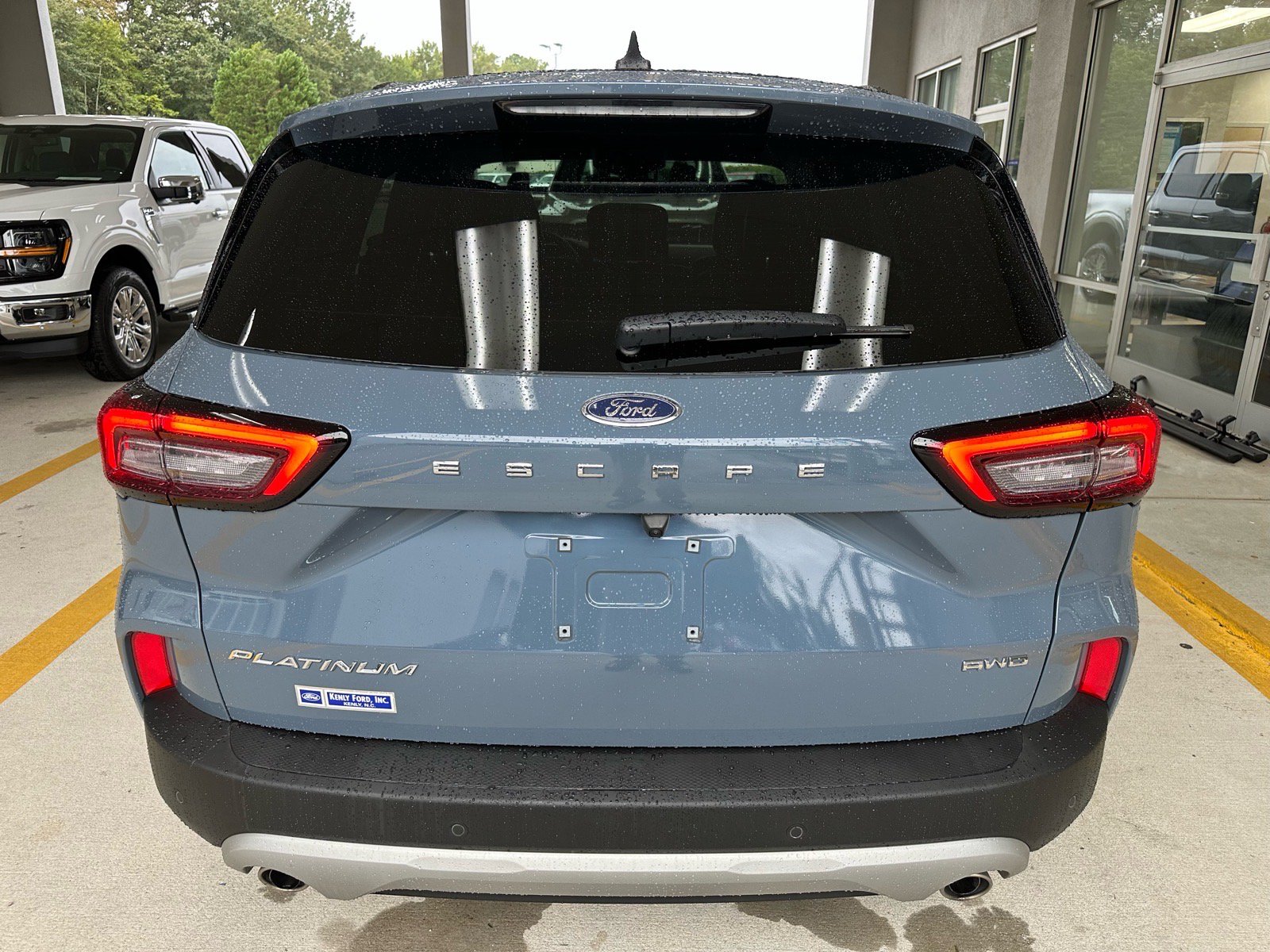 Certified 2024 Ford Escape Platinum w/ Premium Technology Package AWD/4WD image 12
