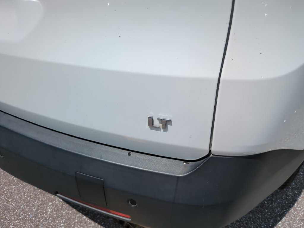 Used 2020 Chevrolet Traverse LT FWD image 12