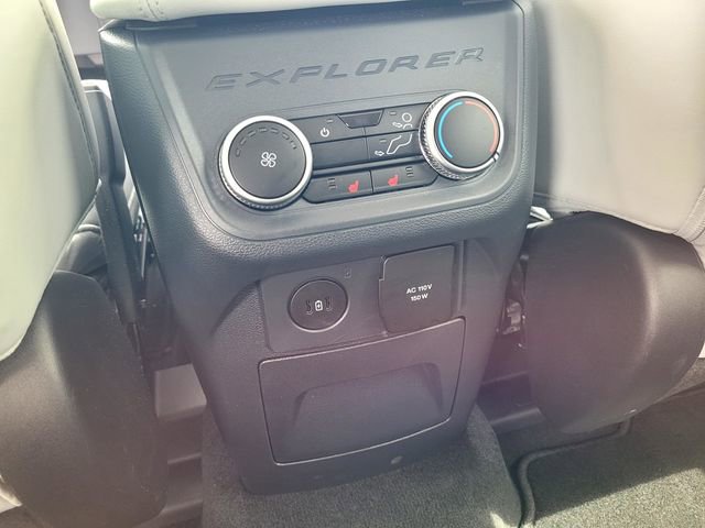 Certified 2025 Ford Explorer Platinum w/ Ultimate Package AWD/4WD image 13
