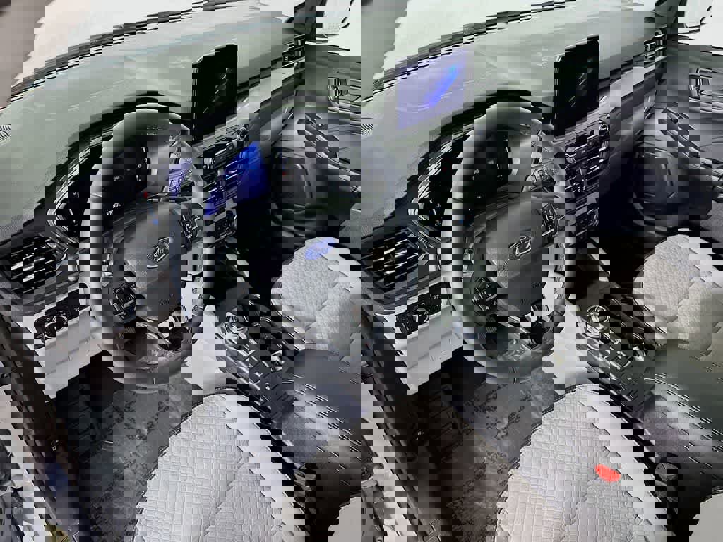 Certified 2024 Ford Escape Active image 9