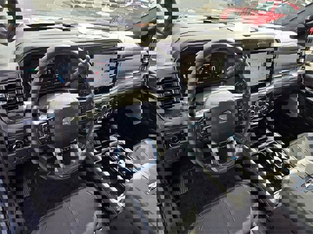 Certified 2025 Ford F450 Platinum image 9