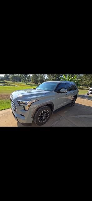 Used 2024 Toyota Sequoia Limited AWD/4WD image 1