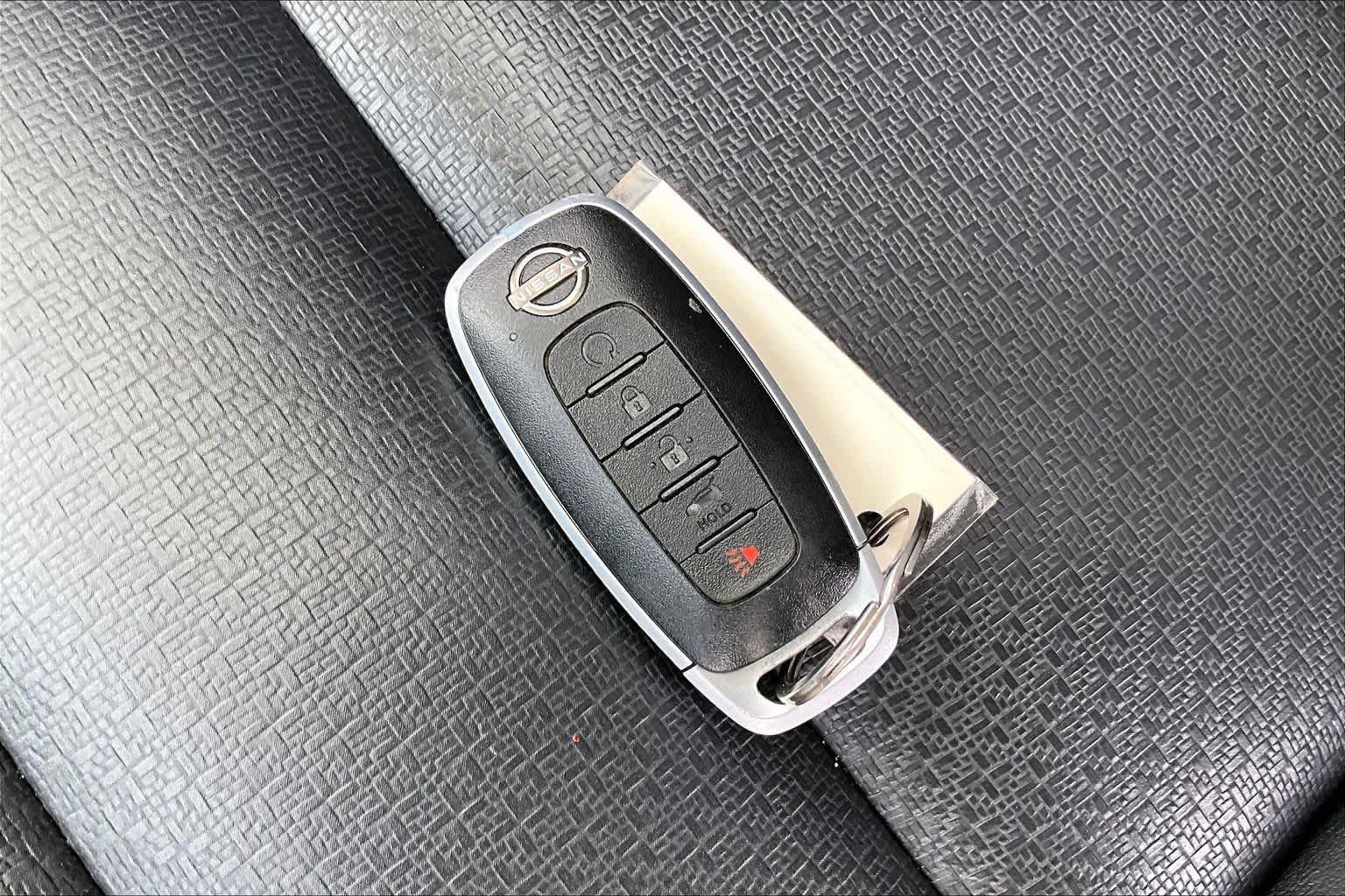 Used 2023 Nissan Rogue SV w/ SV Premium B Package FWD image 14