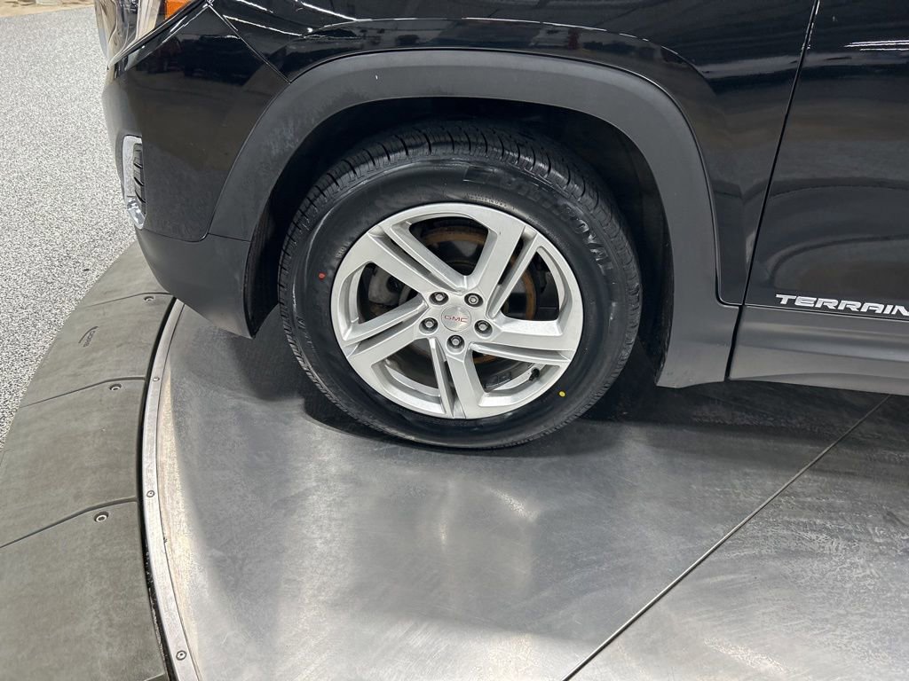 Used 2018 GMC Terrain SLE w/ Driver Convenience Package AWD/4WD image 30