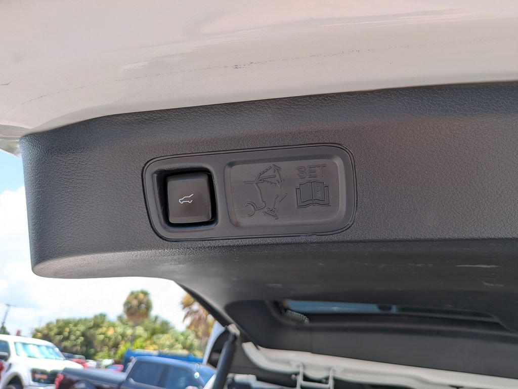 Certified 2022 Ford Expedition Timberline AWD/4WD image 16