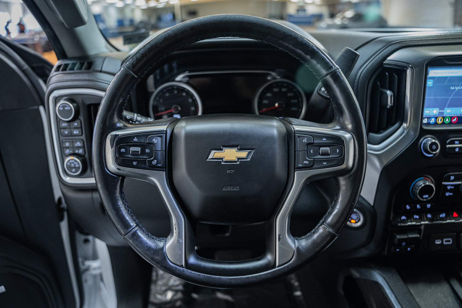 Used 2020 Chevrolet Silverado 1500 LTZ w/ LTZ Premium Package AWD/4WD image 27