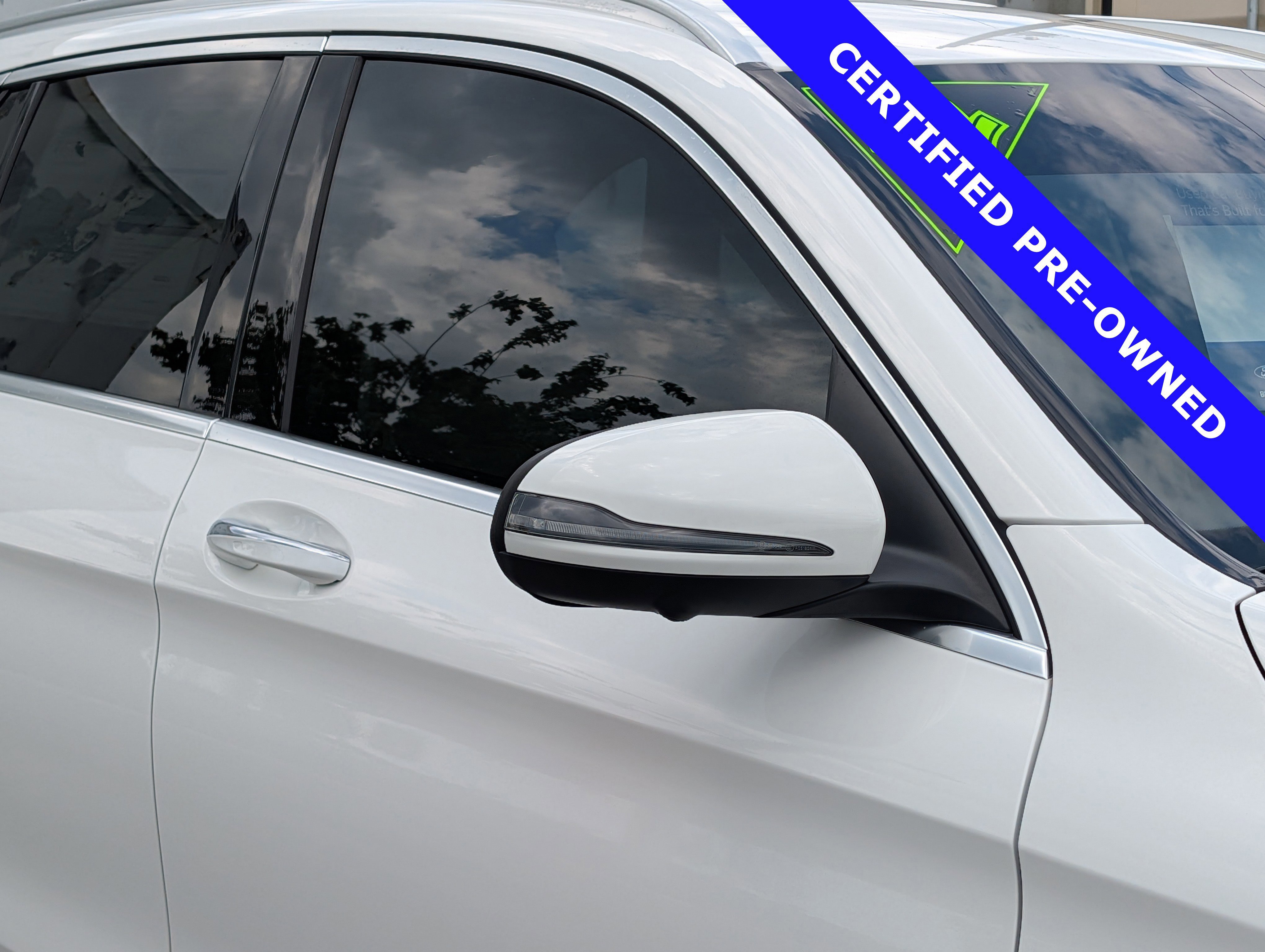 Used 2022 Mercedes-Benz GLC 300 image 11