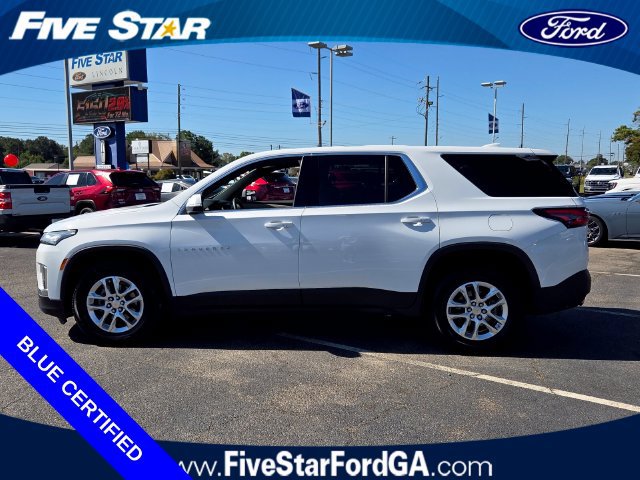 Used 2023 Chevrolet Traverse LS w/ Safety Package FWD image 4