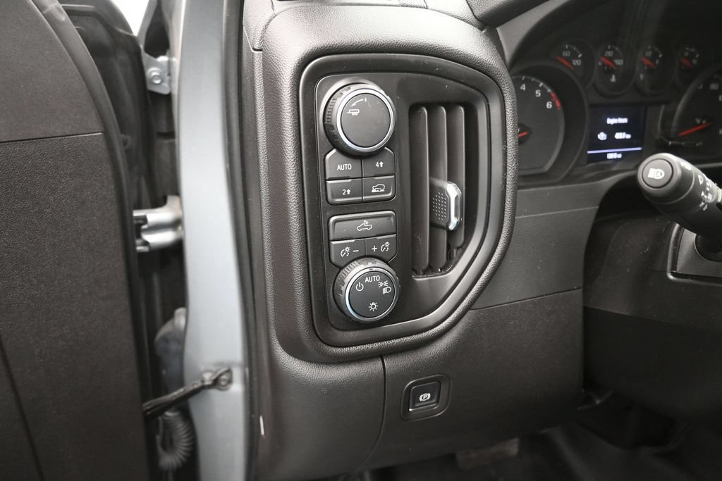 Used 2026 Chevrolet Silverado 1500 Custom AWD/4WD image 13