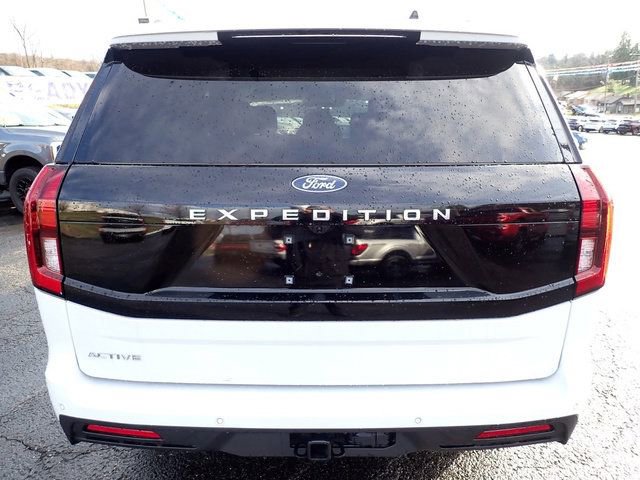 Certified 2025 Ford Expedition Active AWD/4WD image 7